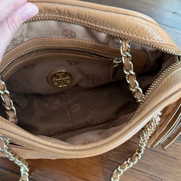 Tory Burch Thea Royal Tan Crossbody Bag with Gold Chain - Picture 8 of 11